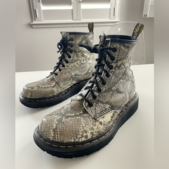 Vintage 90s Dr. Martens DMs Snake Python Lace Up Goth Combat Boots UK 8 - Picture 1 of 13